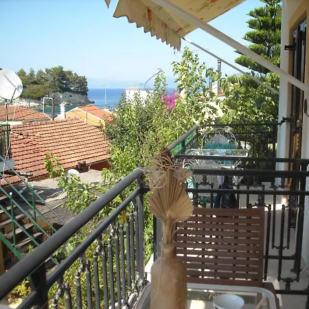 Soustas Apartments Longós Chambre photo